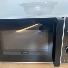 Comfee' CFM-CM174 Microwave with Turntable & Timer, 0.6 cu ft (17 L), Single Function, Easy Operation, Compact Size, Wide Chamber, 8 Power Levels, Defrosting, Warming, For Single-Person Householdsの画像