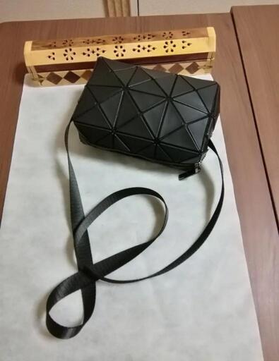 未使用近い状態。ISSEY MIYAKE　BAOBAO クロスボディ　ショルダーバッグ