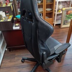 GALAXHERO  ゲーミングチェア　サイズ（約）幅67×奥51×高124　　■近隣配送無料 買取GO‼　栄和店の画像