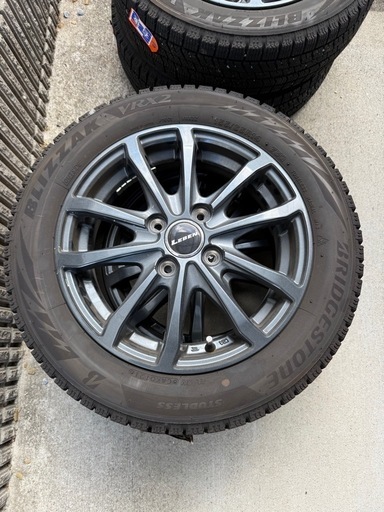 スタッドレスタイヤ　155/65R14