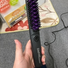 ブラシ型ヘアアイロンの画像