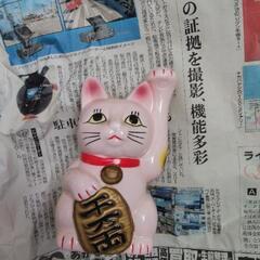 ピンクの猫の貯金箱