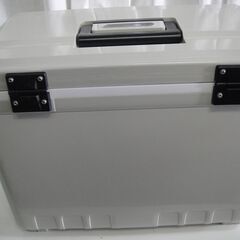 通常特価3,278円より20％引きの2,622円!　SHUWA 秀和　LUCK25　クーラーボックス　クーラーBOX　釣り　アウトドア　レジャー　キャンプ　の画像