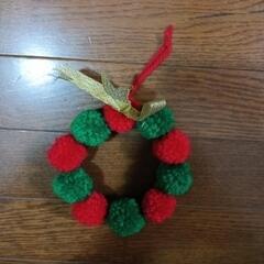 大小3点セット手作りクリスマスリースフェルトと毛糸で作成の画像