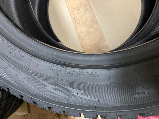 新品未使用　2024年製 TOYO TIRES 235/55R18 100H OBSERVE GSi-6 トーヨー オブザーブ ジーエ