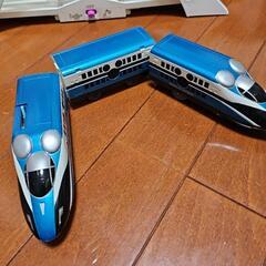 最終値下げ。ディズニーのプラレール(おまけにハッピーセットの電車)の画像