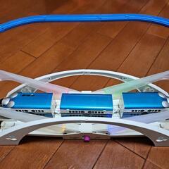 最終値下げ。ディズニーのプラレール(おまけにハッピーセットの電車)の画像