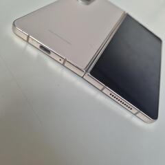 Samsung Galaxy Z Fold4 256GBの画像