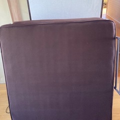 折りたたみ式電動ベッド