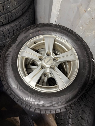 デリカD5 215/70R16 2019年製