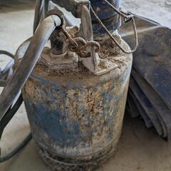 用途不明。排水ポンプのようなものの画像