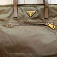 PRADA トートバッグ