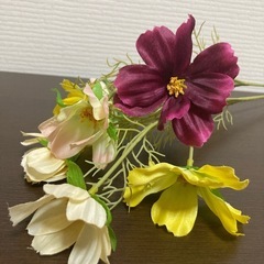 9/15ガレージセール 造花8本セットの画像