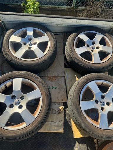 プジョー純正ホイールタイヤ付き