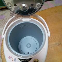 電気ポットの画像