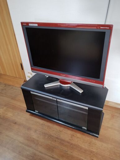 ★シャープテレビ、テレビ台付き！