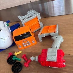 トミカワールド くみかえアクション！キャリアカー＆カーゴジェットセットの画像