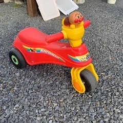 アンパンマン ストライダー 足蹴り乗用