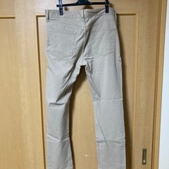 ユニクロ　パンツ　ベージュ　　33（84）　の画像