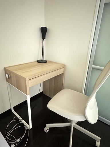 IKEA  デスク　と　チェア　セット
