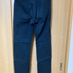ユニクロ　パンツ　黒　32（81）の画像