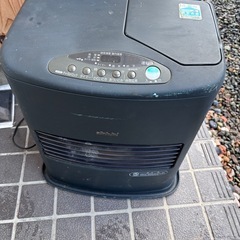 石油ファンヒーター　トヨトミ