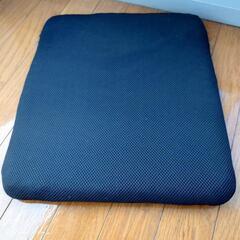 ニトリ　ジェルシートクッションの画像