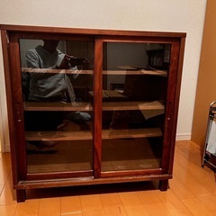 無印　食器棚の画像