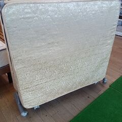 ★ジモティ割あり★  セミダブル折りたたみベッド ベージュ H×D195×W110 クリーニング済み TK3719の画像
