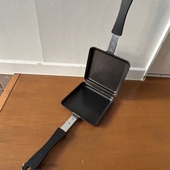 終了【中古】鉄製エンボス加工トースターパン　ホットサンドメーカー...