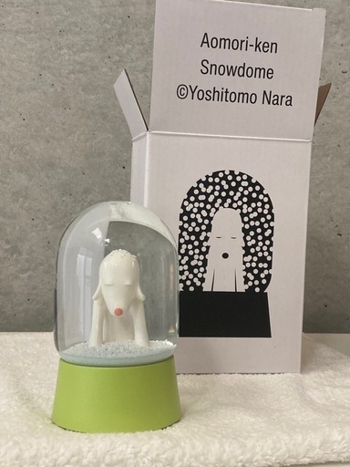 奈良美智　あおもり犬　スノードーム