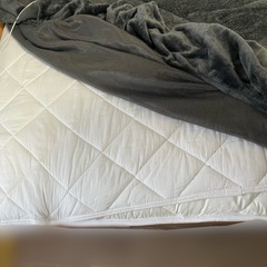 【お相手決まりした】ダブルベッド（マットレス付）の画像