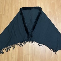 フリンジ付きファーショール