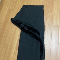 フリンジ付きファーショールの画像
