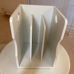 木製本棚の画像