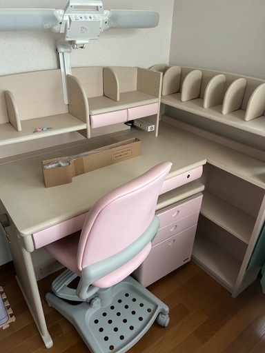 KOIZUMI 学習机　ピンク