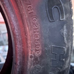 14インチスパイクタイヤ185/65r14の画像