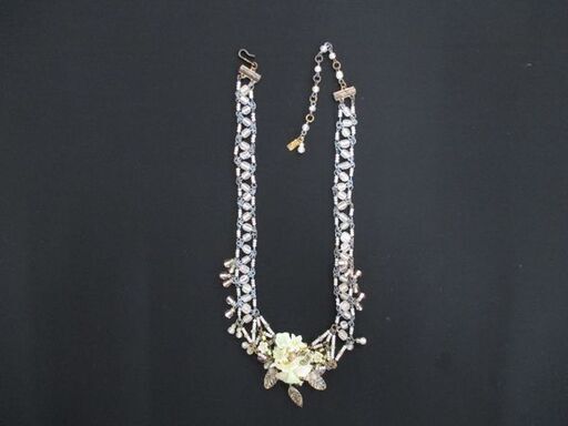 COLLEEN TOLAND ネックレス コリントーランド 花 フラワーモチーフ アクセサリー 苫小牧西店