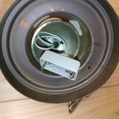 最終価格です。値下げしました。ちょっぴりレトロなシャンデリア。洋室にはもちろん玄関ホールにも。の画像