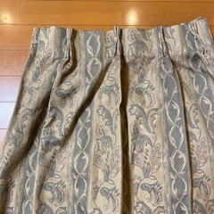 値下げします！！カーテン２枚セットの画像