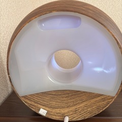 木目調ドーナツ型加湿器の画像