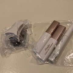 【取引完了】コスメ
の画像
