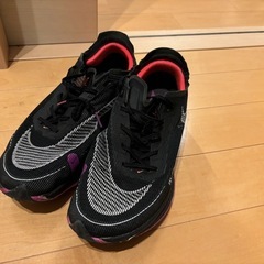 定価34000円　ナイキ　ランニングシューズ　28.5cm　