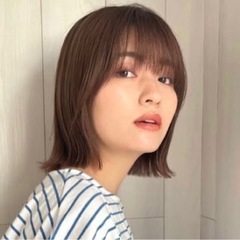 明日の朝8時半〜パーマできる方を探しております🙇