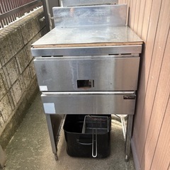 値下げします。ジャンク品業務用ガスフライヤー

