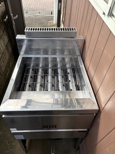 値下げします。ジャンク品業務用ガスフライヤー
