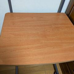 パソコンデスクの画像