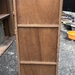 木製の収納ボックス　高さ89センチ　縦と横が31センチの画像