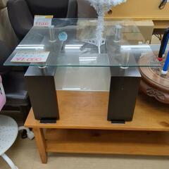 ガラステーブル☆キズ多、お求めやすい価格です。【浜村鹿野温泉ICから3分 買取本舗 宮本リサイクル 営業時間9～19時 定休日水曜のみ←連絡できませんm(_ _)m】の画像