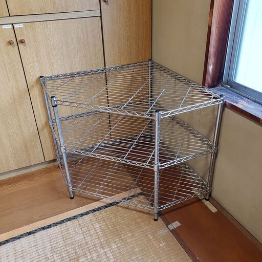 商談中・・・　3段 ステンレス テレビ台 コーナー棚